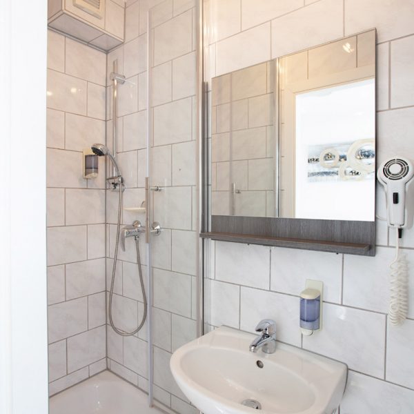 tp-hotelberatung-relax-hotel-micro-doppelzimmer-5 Bad Micro Doppelzimmer